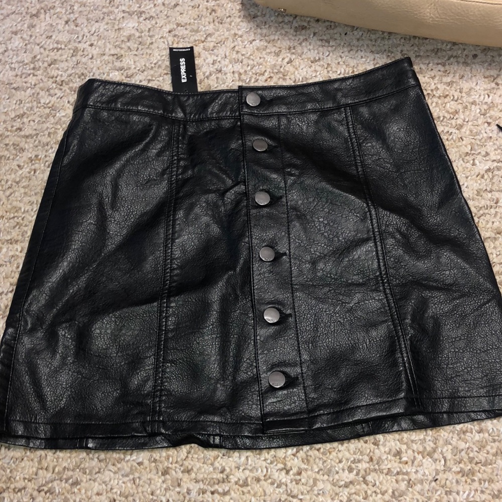 Express skirt NWT